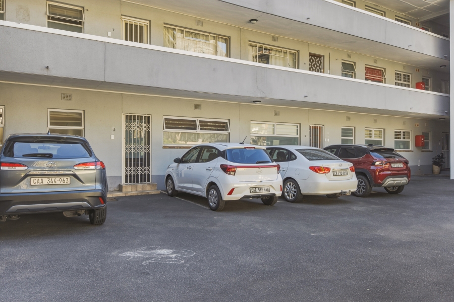 2 Bedroom Property for Sale in Oranjezicht Western Cape